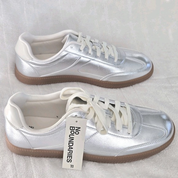 No Boundaries Women's Sneakers Silver Low Top Lace Up‎ Athletic Sporty Size 11 - Picture 4 of 8